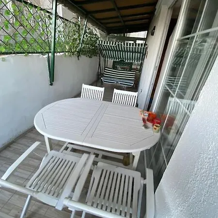 Charming Flat With Garden Working Space Eyup2 アパート イスタンブール